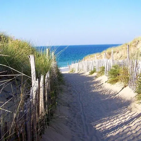 Maison Accueillante Avec Jardin, Tatil Evi Sainte-Marie-de-Ré