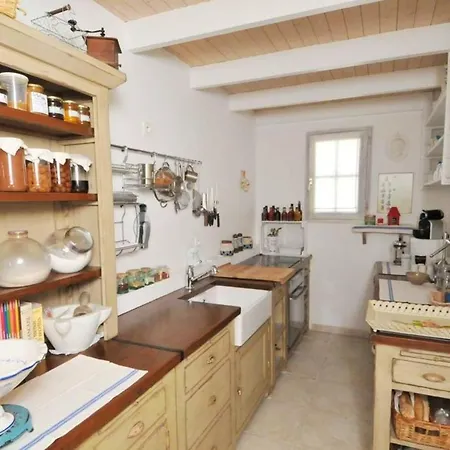 Holiday home Maison Accueillante Avec Jardin, *