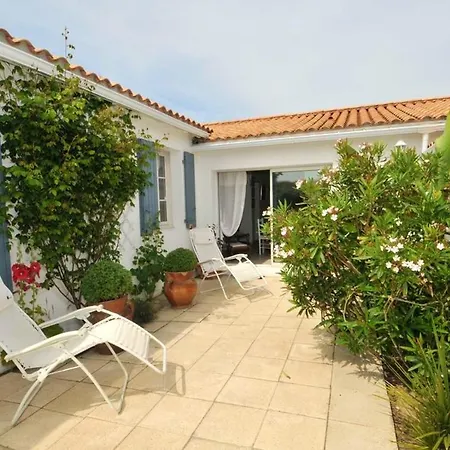 Maison Accueillante Avec Jardin, Sainte-Marie-de-Re